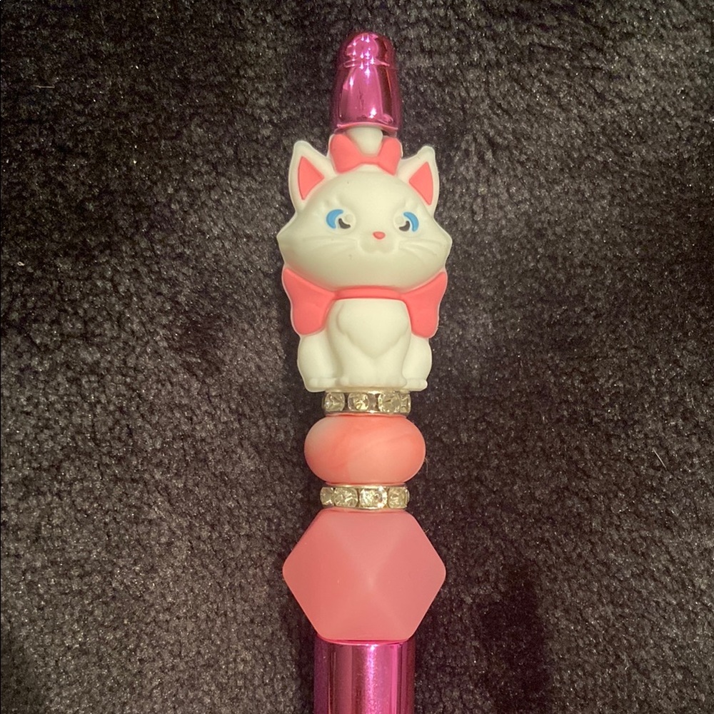 🍭3 D Marie kitty from the Aristocats beadable pen